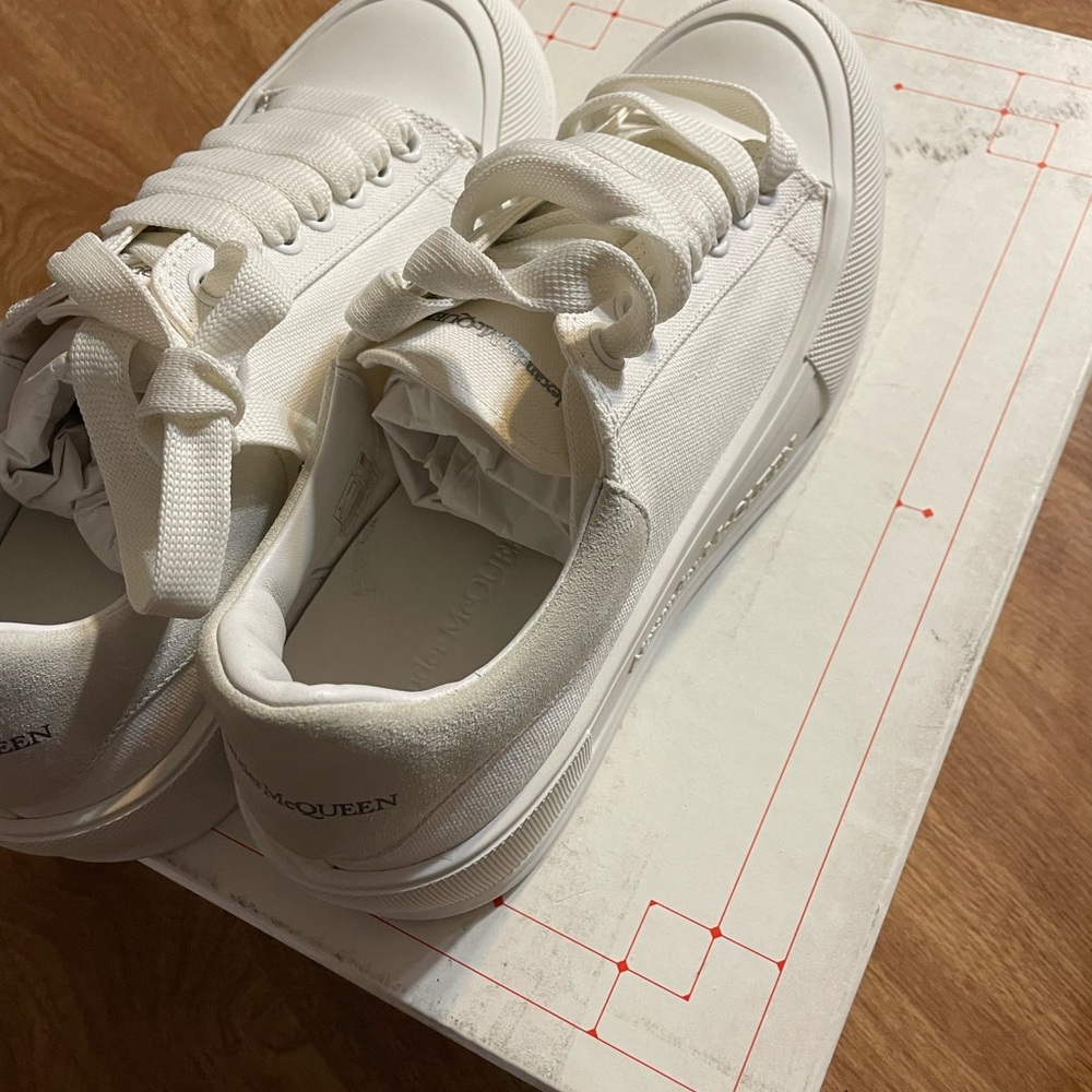 Alexander McQueen White Men's Sneakers - Picture 9 of 16